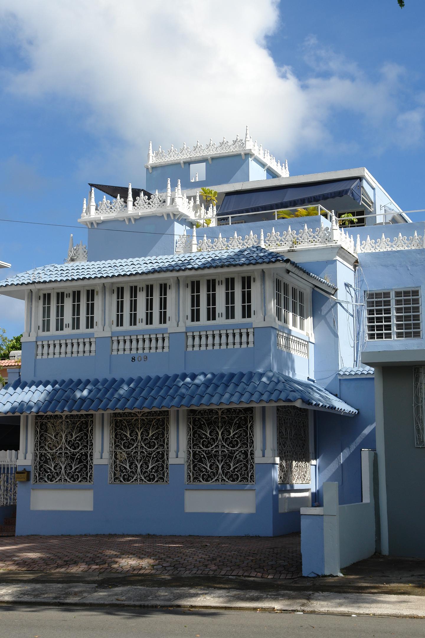 Edificio en la calle Avenida Fernández Juncos 809 - San Juan (Miramar) - 2011 00002